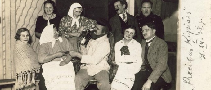 fotogrāfiju kolekcija. Veca fotogrāfija, ģimenes saiets.