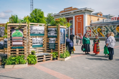 Exhibition “About the Land, Songs and Sculptures”