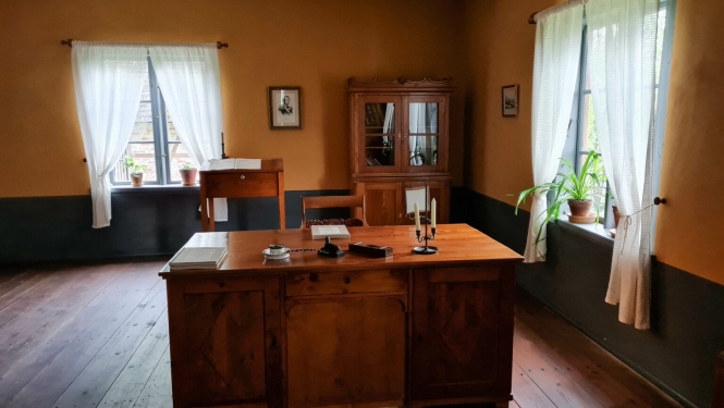 Ekspozīcija: Muižas kalpones Līzes istaba - Foto 1