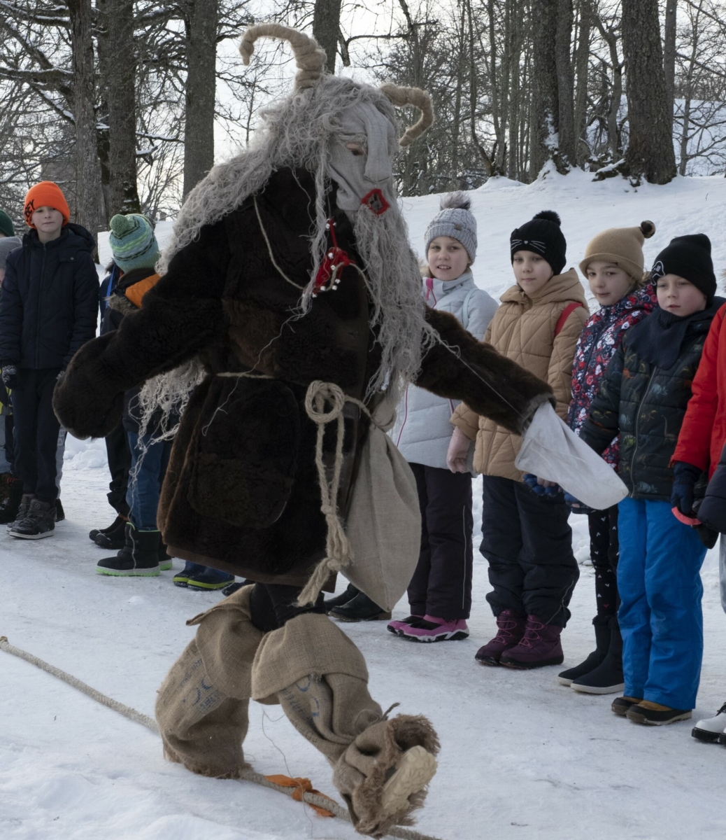 Piesakies programmai: Meteņi Turaidā - Foto 5