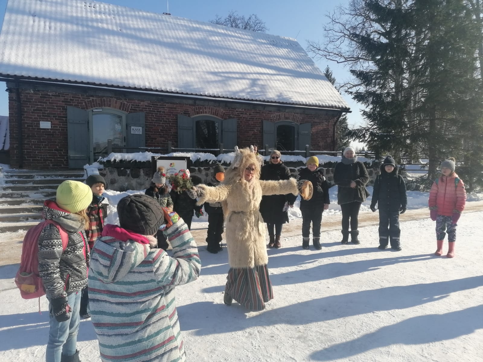 Piesakies programmai: Meteņi Turaidā - Foto 6