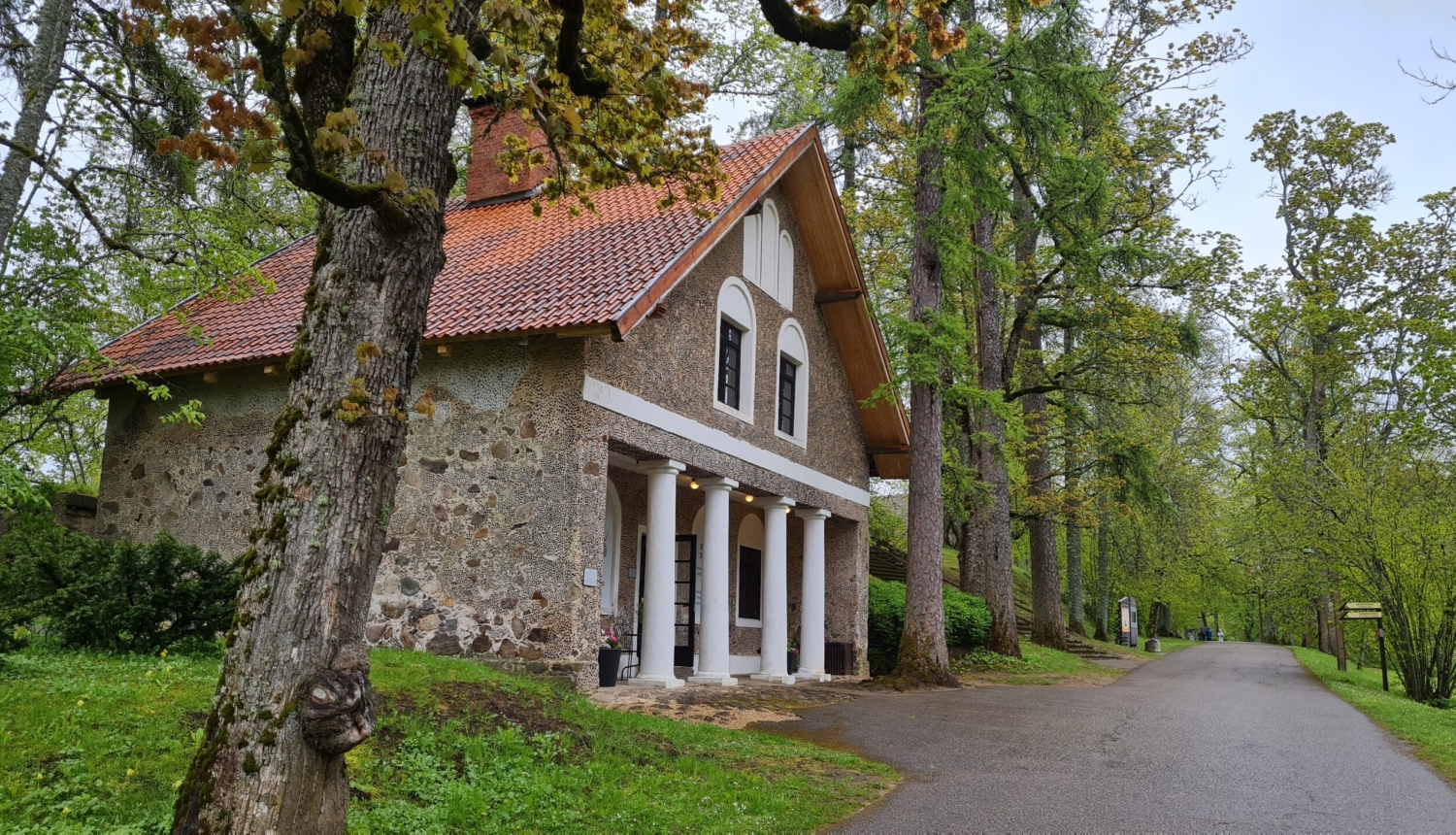 Turaidas muižas vecā klēts